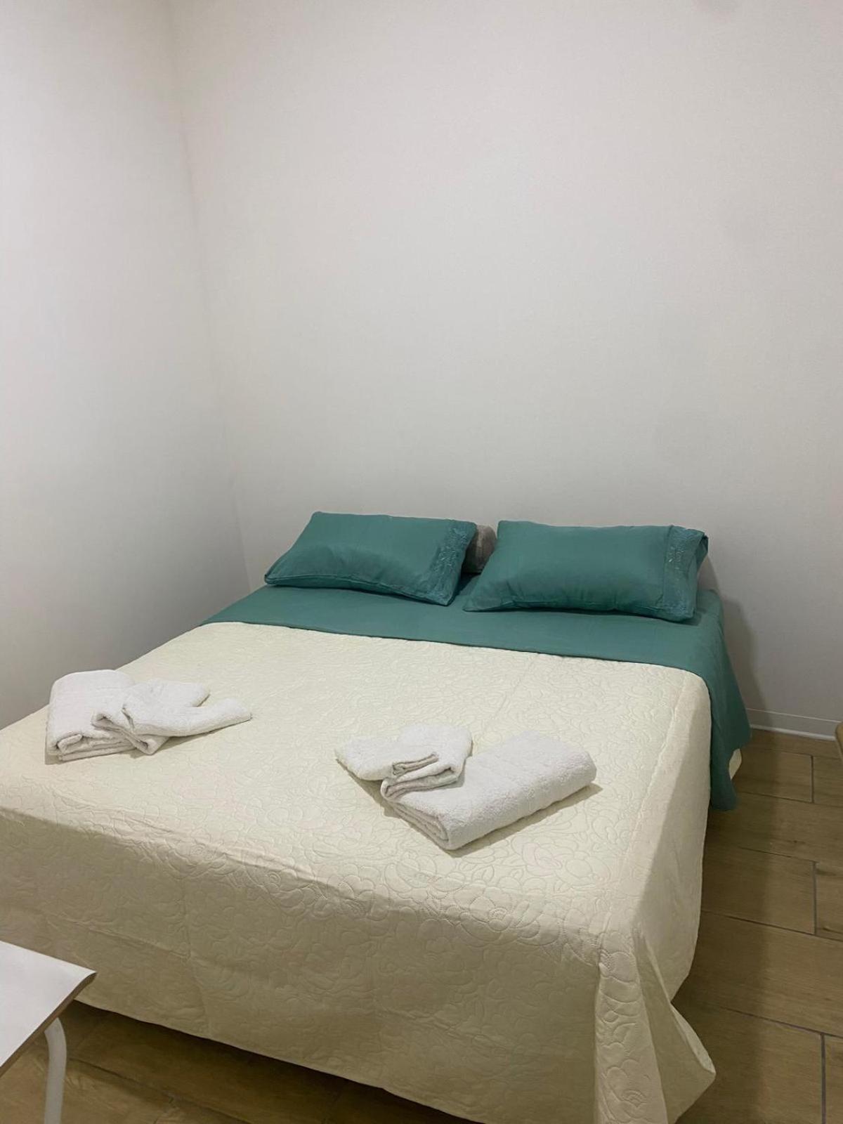 Home Rebecca Nápoly Kültér fotó
